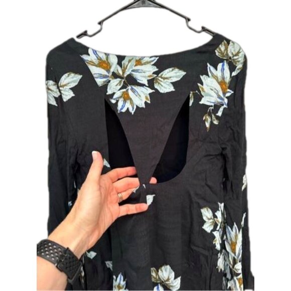 Free People Floral Top With Bell Sleeves Size Small - Picture 5 of 6